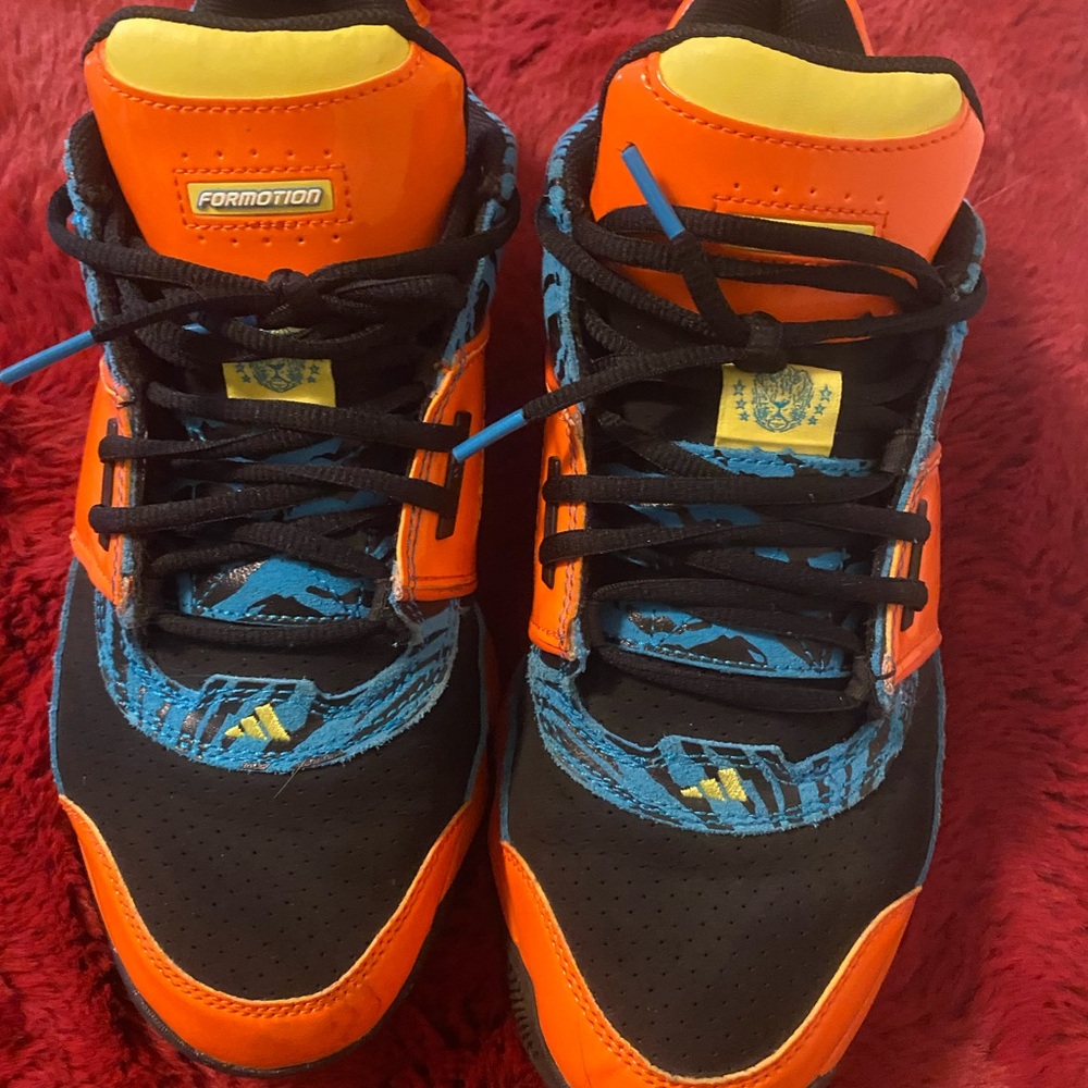 adidas Agent Gil Sneakers